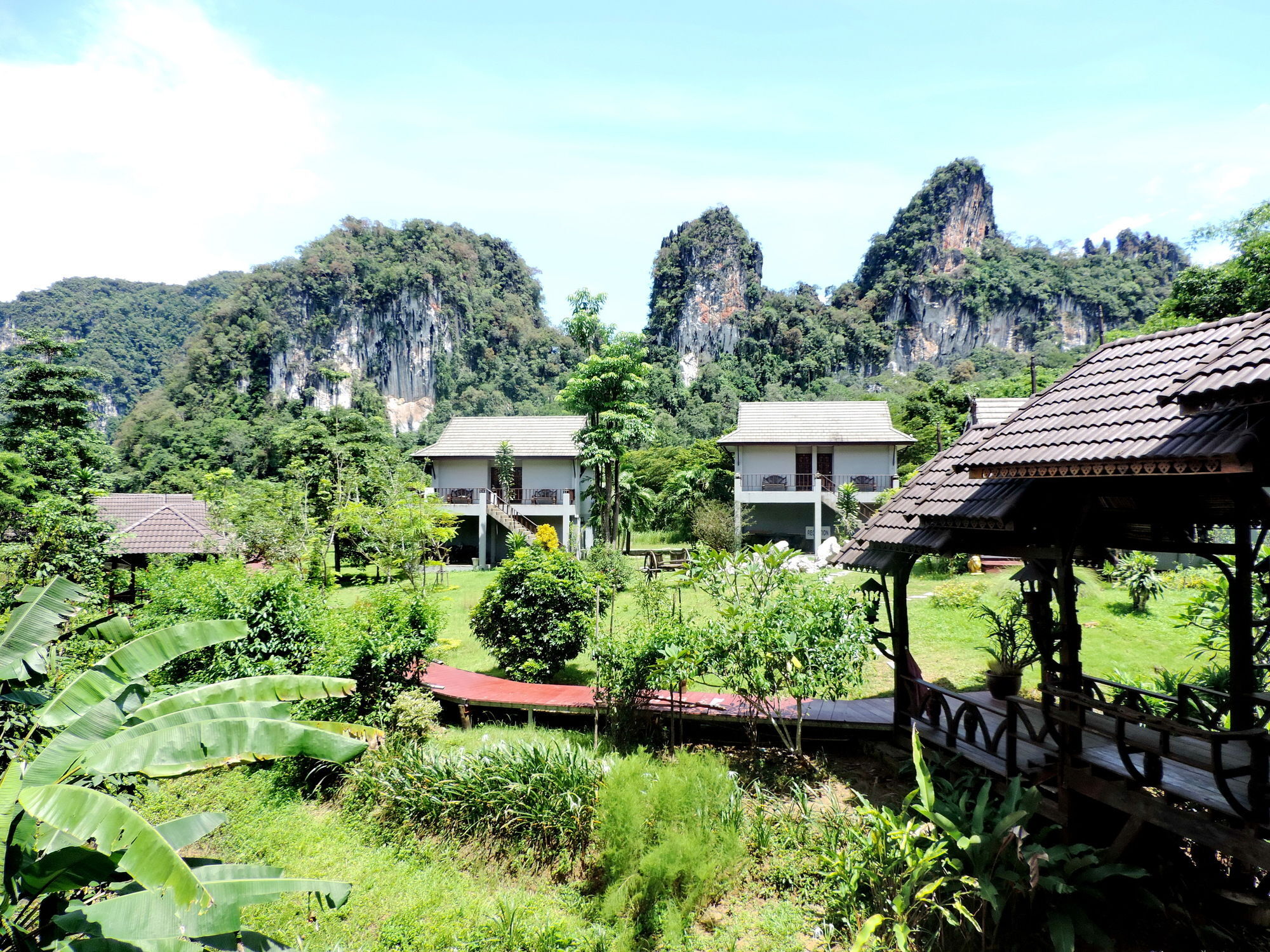 Montania Lifestyle Hotel Phanom Bagian luar foto