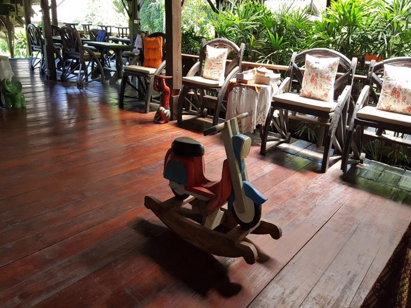 Montania Lifestyle Hotel Phanom Bagian luar foto