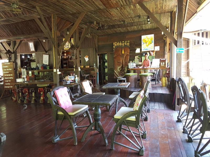 Montania Lifestyle Hotel Phanom Bagian luar foto