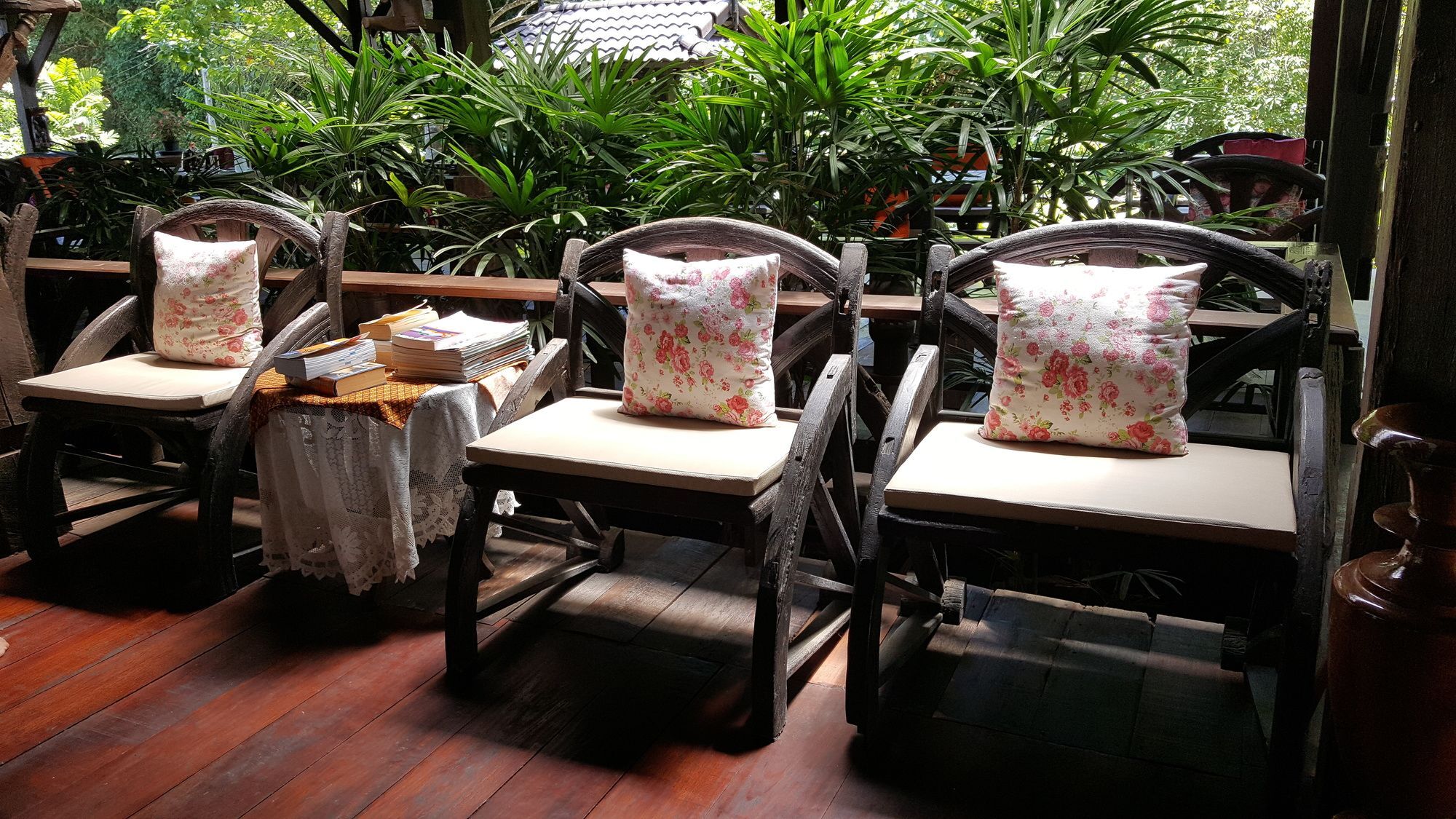 Montania Lifestyle Hotel Phanom Bagian luar foto