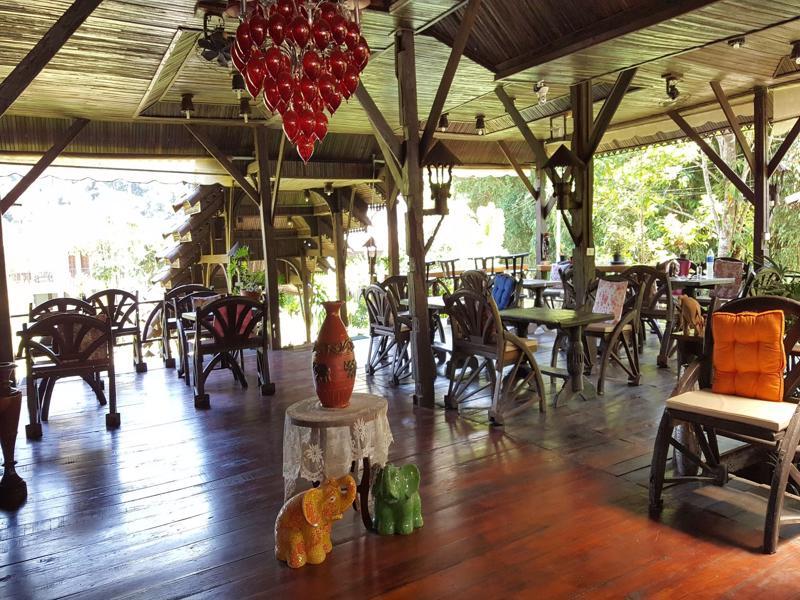 Montania Lifestyle Hotel Phanom Bagian luar foto