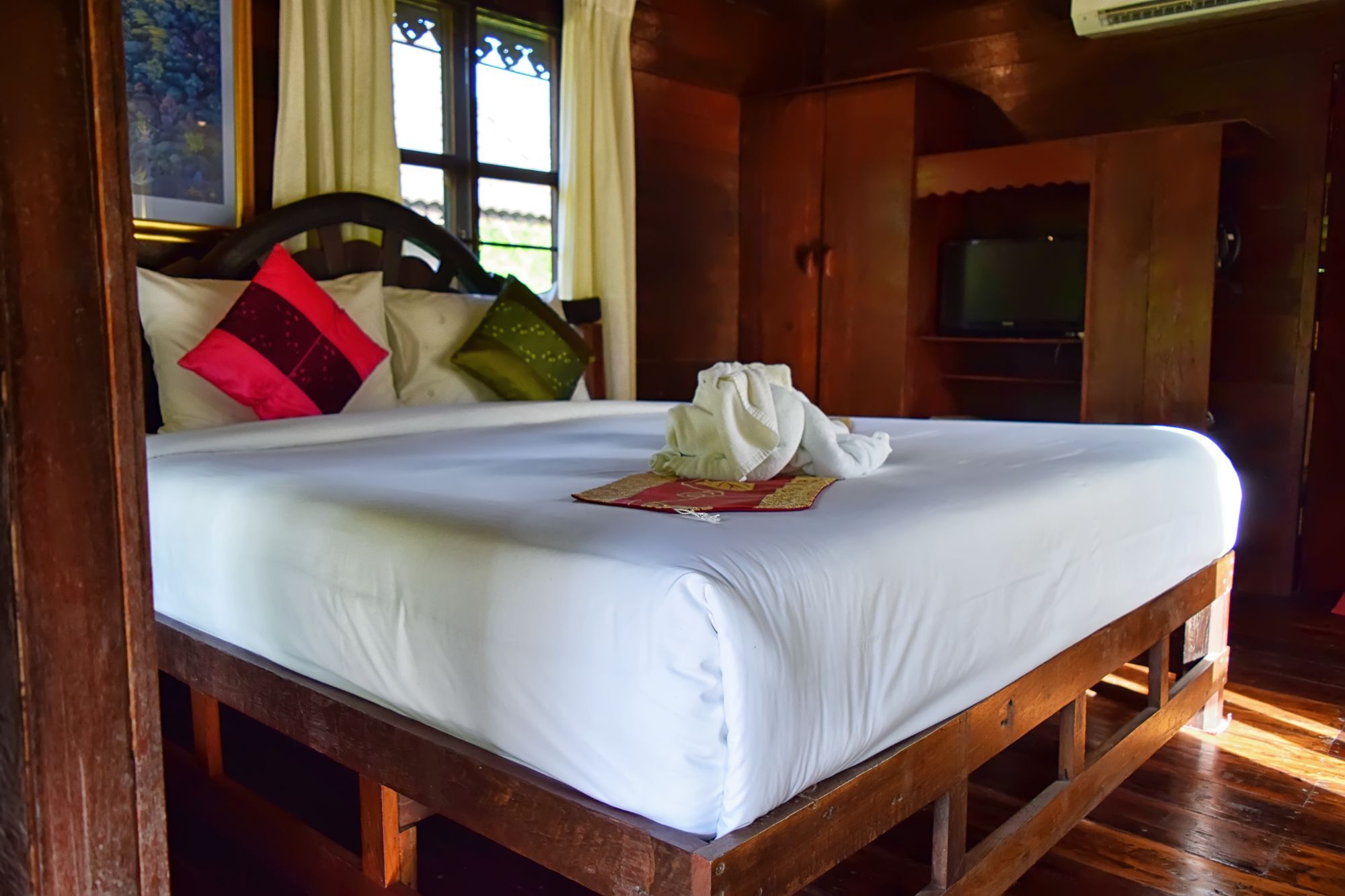 Montania Lifestyle Hotel Phanom Bagian luar foto